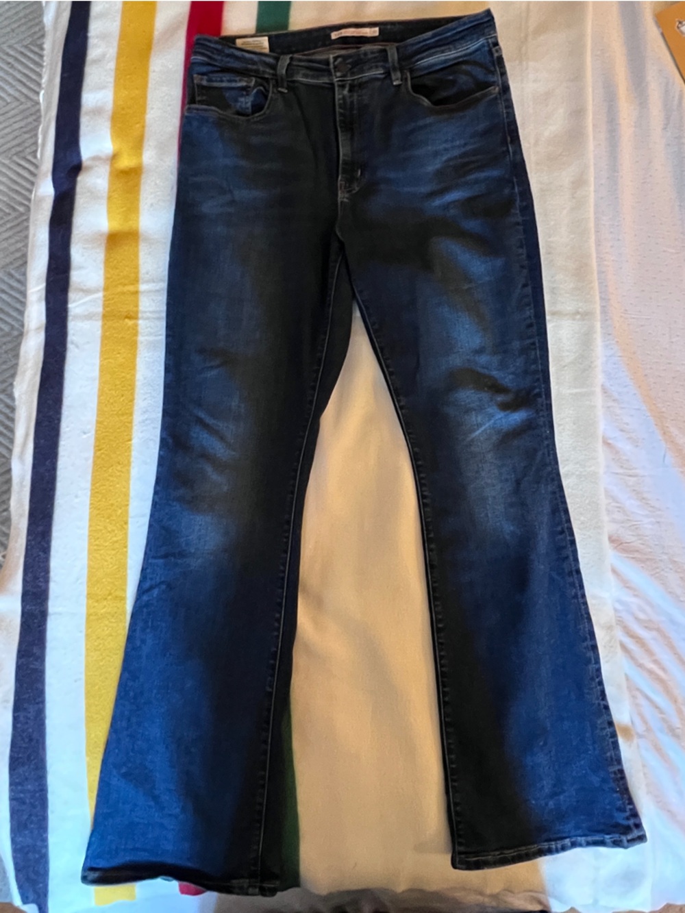 Levi's 725 Highrise Bootcut medium wash